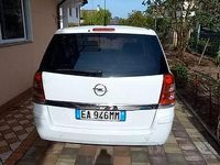 Usata Opel Zafira 125 CV (91 kW) 2010 Bianco Monovolume