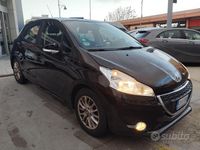 Usata Peugeot 208 Active 82 CV (60 kW) 2013 Marrone Utilitaria
