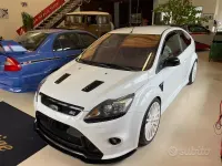 Usata Ford Focus RS 305 CV (224 kW) 2009 Bianco Berlina