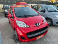 Usata Peugeot 107 68 CV (50 kW) 2012 Rosso Utilitaria