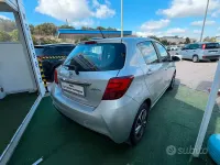 Usata Toyota Yaris Active 69 CV (50 kW) 2016 Grigio Berlina