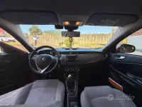 Usata Alfa Romeo Giulietta 105 CV (77 kW) 2015 Rosso Utilitaria