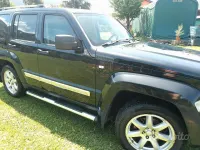 Usata Jeep Cherokee 177 CV (130 kW) 2009 Nero SUV