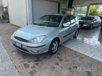 Usata Ford Focus Ambiente 115 CV (84 kW) 2004 Grigio Berlina