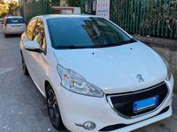 Usata Peugeot 208 68 CV (50 kW) 2014 Bianco Utilitaria