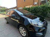 Usata Kia Rio 90 CV (66 kW) 2016 Nero Utilitaria