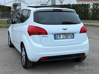 Usata Kia Venga 90 CV (66 kW) 2013 Bianco Utilitaria
