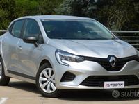 Usata Renault Clio V Intens 101 CV (74 kW) 2022 Grigio Berlina