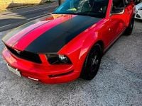 Usata Ford Mustang 204 CV (150 kW) 2005 Rosso Cabrio