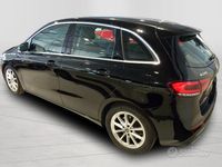 Usata Mercedes 220 2020 Nero Monovolume