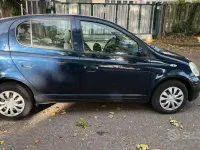 Usata Toyota Yaris 68 CV (50 kW) 2003 Bluazzurro Berlina