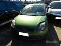 Usata Ford Fiesta 67 CV (49 kW) 2006 Verde Utilitaria