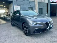 Usata Alfa Romeo Stelvio Executive 179 CV (131 kW) 2017 Grigio SUV