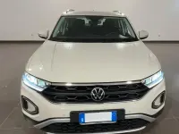 Usata VW T-Roc Life 110 CV (80 kW) 2023 Beige SUV