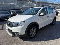 Usata Dacia Sandero Stepway 90 CV (66 kW) 2017 Bianco ghiaccio Berlina