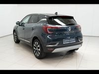 Usata Renault Captur Equilibre 101 CV (74 kW) 2023 Bic. blu marine / tetto nero SUV