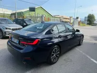 Usata BMW 320 Sport Line 190 CV (139 kW) 2022 Blu/azzurro Berlina