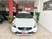 Usata Volvo V40 R-Design Kinetic 115 CV (84 kW) 2013 Bianco Berlina