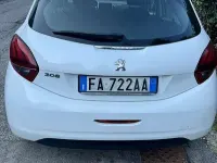 Usata Peugeot 208 Active 82 CV (60 kW) 2015 Utilitaria