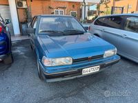Usata Rover 200 73 CV (53 kW) 1986 Grigio Berlina