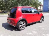Usata VW cross up! 75 CV (55 kW) 2017 Rosso Utilitaria
