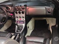 Begagnad Alfa Romeo Spider 144 HK (105 kW) 1999 Svart Cab