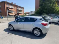 Usata Opel Astra Cosmo 110 CV (80 kW) 2010 Argento Berlina