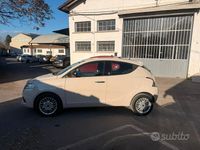 Usata Lancia Ypsilon Silver 69 CV (50 kW) 2016 Beige Utilitaria