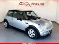 Usata Mini Cooper 116 CV (85 kW) 2002 Argento Utilitaria