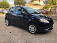Usata Lancia Ypsilon Gold 69 CV (50 kW) 2017 Blu Utilitaria