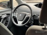 Usata Toyota Verso 111 CV (81 kW) 2014 Blu Monovolume