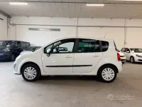 Usata Renault Modus 75 CV (55 kW) 2012 Bianco Monovolume