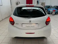 Usata Peugeot 208 Allure 82 CV (60 kW) 2018 Bianco Utilitaria
