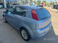 Usata Fiat Grande Punto Emotion 90 CV (66 kW) 2006 Bluazzurro Utilitaria
