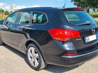 Usata Opel Astra 110 CV (80 kW) 2014 Nero Station wagon