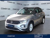 Usata VW T-Roc Life 150 CV (110 kW) 2024 Grigio SUV