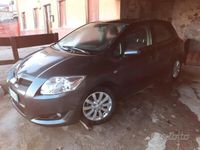 Usata Toyota Auris 97 CV (71 kW) 2008 Grigio Berlina