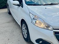 Usata Peugeot 208 75 CV (55 kW) 2016 Bianco Utilitaria