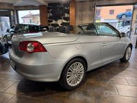 Usata VW Eos 140 CV (102 kW) 2006 Argento Cabrio