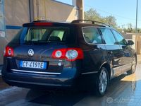 Usata VW Passat 105 CV (77 kW) 2006 Grigio Station wagon