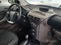 Usata Toyota iQ 68 CV (50 kW) 2009 Nero Utilitaria