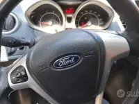 Usata Ford Fiesta Titanium 95 CV (69 kW) 2010 Nero Berlina