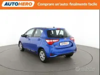 Usata Toyota Yaris Active 90 CV (66 kW) 2017 Blu Berlina