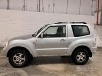 Usata Mitsubishi Pajero 115 CV (84 kW) 2002 Grigio SUV