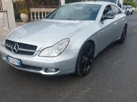 Usata Mercedes CLS320 224 CV (164 kW) 2007 Grigio Coupé