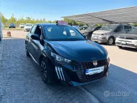 Usata Peugeot 208 Style 101 CV (74 kW) 2025 Nero Utilitaria