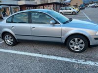 Usata VW Passat 130 CV (95 kW) 2003 Grigio Berlina