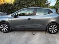 Usata Renault Clio V Business 67 CV (49 kW) 2022 Grigio Berlina