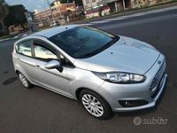 Usata Ford Fiesta 75 CV (55 kW) 2016 Grigio Berlina