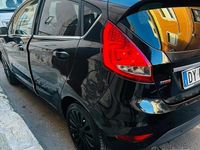 Usata Ford Fiesta 68 CV (50 kW) 2009 Nero Utilitaria